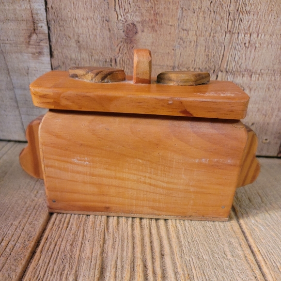 Artisan Woodworking Flowered Box - Picture 3 of 8